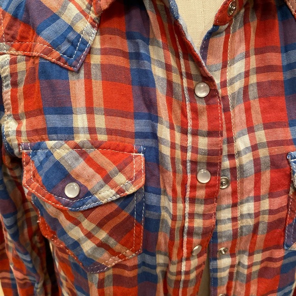 Western style, plaid shirt. - Picture 2 of 9